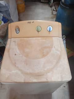 Washing machine for sale OK conditions Dawlance hai