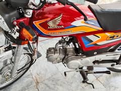 Honda CD 70 lush and genwain condition 2025 model. . .