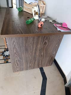 ofice tabele good condition