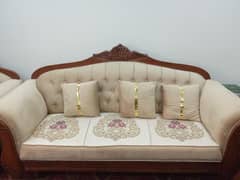 brand new 5 seeter.  ofite color