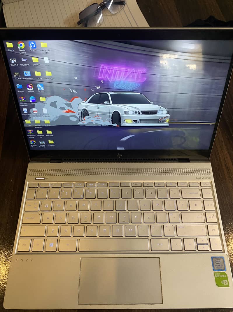 Hp envy 13 | 8gb ram 256gb ssd | touch screen | graphics card ddr 5 6