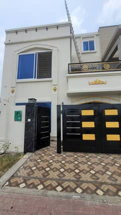 5 Marla luxury upper Portion for rent Serious Clint only Neraby bahria School Sector F