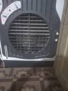 Room cooler saaf condition bara cooler sale03-26-85-64-420