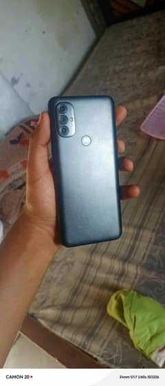 Motorola mobile 4/64 exang possible with iphone