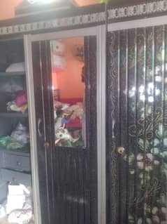 almari 3 pards all ok condition 10?9