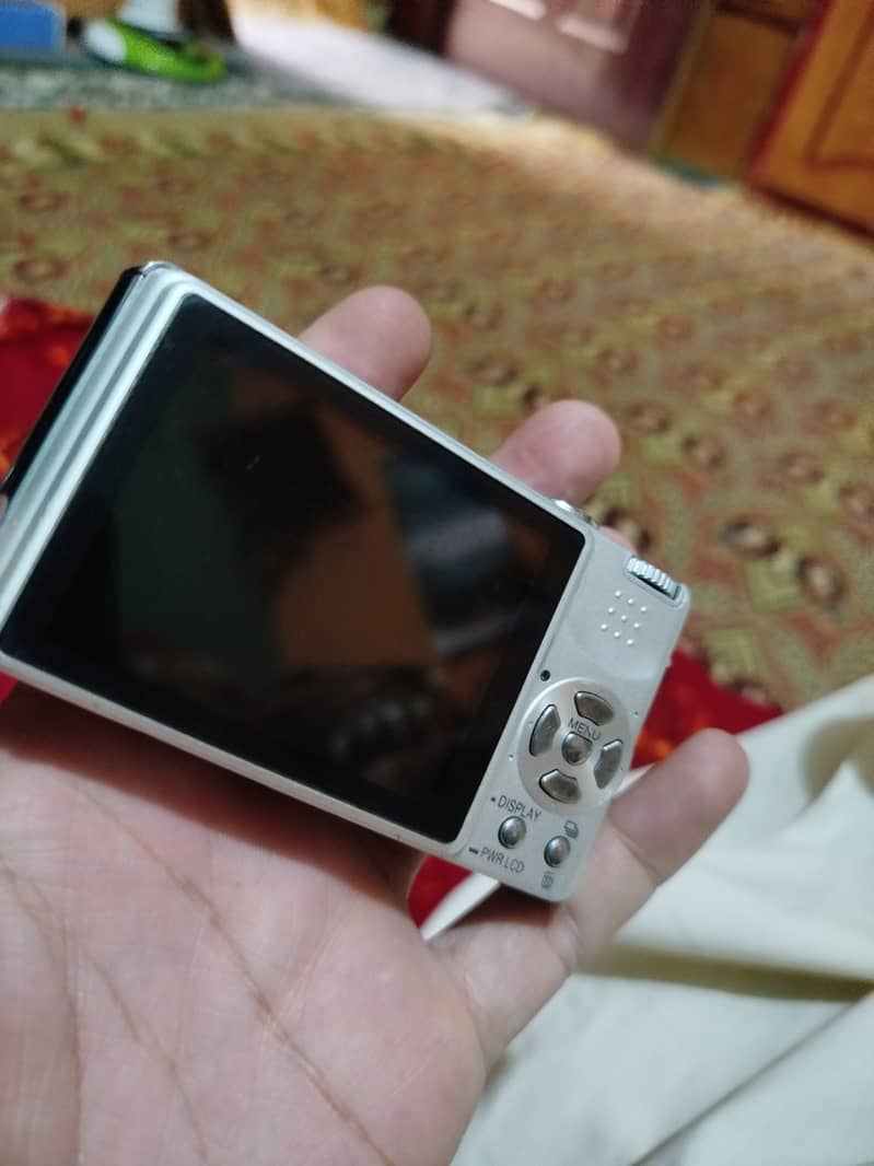 Lumix Mini camera with leica sensor 2
