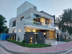 CORNER 10 MARLA BRAND NEW LUXURY HOUSE FOR SALE