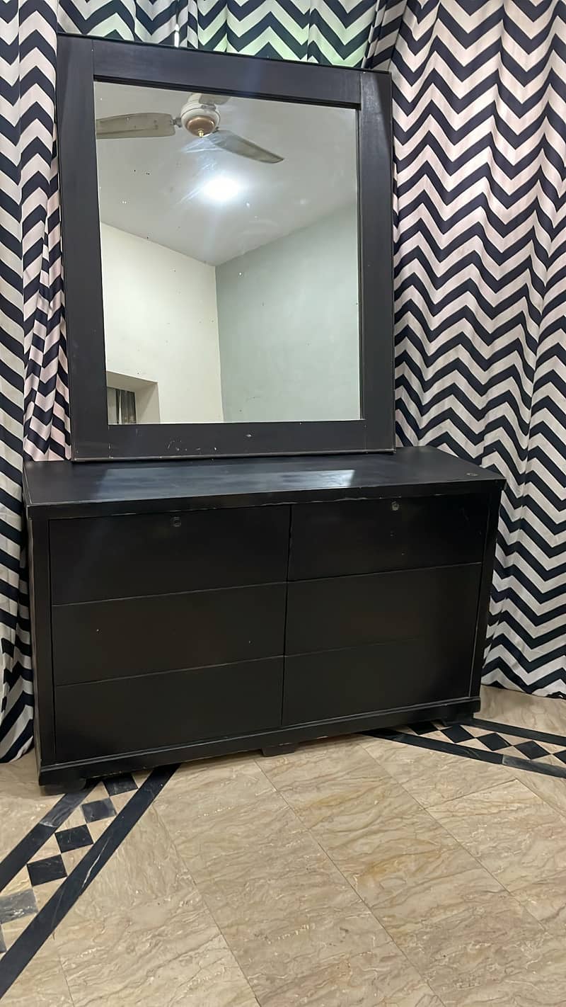 Bed set with side tables and dressing 5