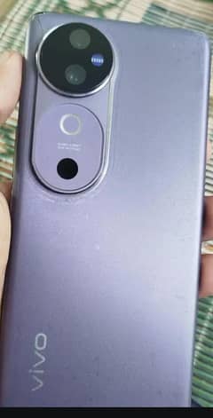 V40 5G 12+12 / 256 GB