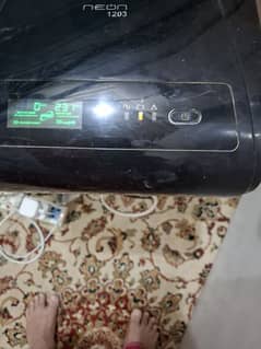 homeage ups 10/10 condition nd battery 1 month use only