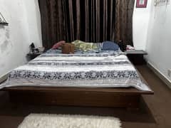 Bed with sidetables (without mattress)