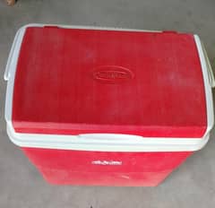 Ice Cooler Box - Keep Cold.
