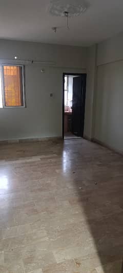 3 bed DD, 2nd floor , park facing
