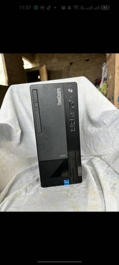 Lenovo thinkcenter core i7 12G