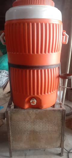 Electronic water cooler