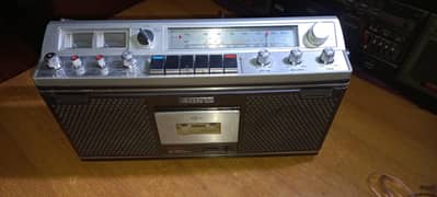 SONY. 2. in 3 بینڈ ریڈیو ٹیپ ریکارڈ۔۔۔۔صرف فاورڈ اور ریورس نحیکرتی