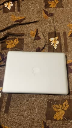 Apple MacBook Pro  2012 10by10 condition no any fault