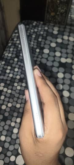 Gaming ka Lia ha  panel break ha half panel working ma ha or half nhi