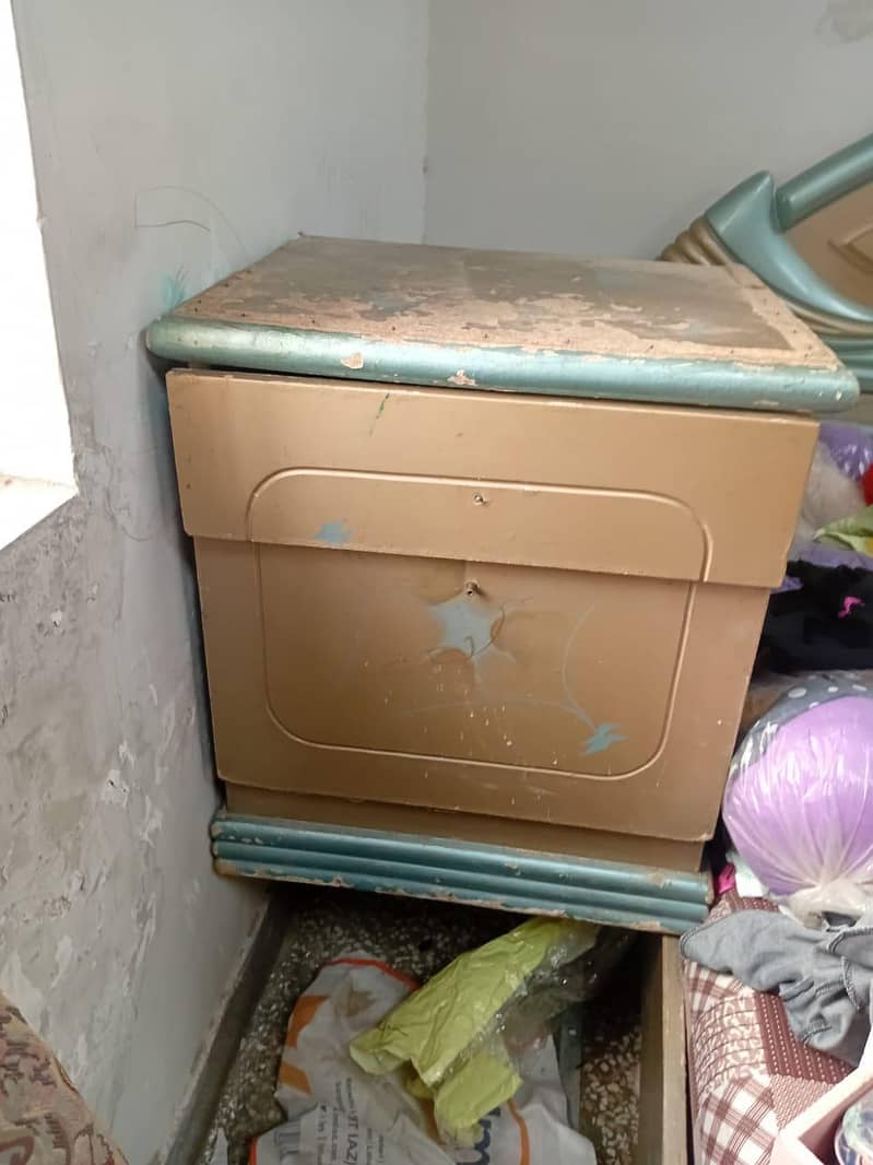 double bed with mattress with dressing table and side table 5