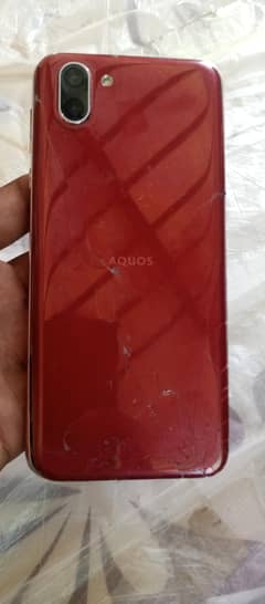 urgent Aquos r2 sale