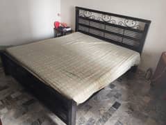 KING SIZE DOUBLE BED WITH FOAM