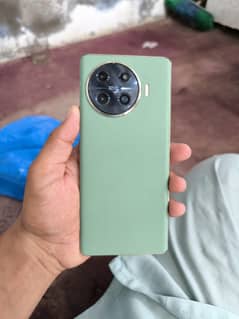Spark 20 pro plus 8+8/256 no chajer