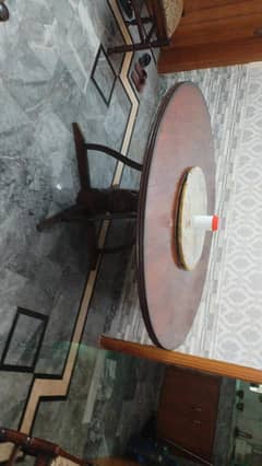 Round Wooden dinning Table