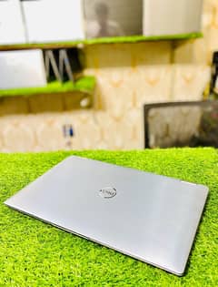 Dell 7400 2-in-1 touch 360 - i5/8th gen  - 8/256 GB SSD. laptop dell