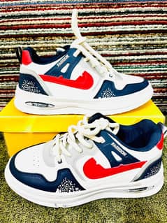 Comfortable Fashion Sneakers for Men – Trendy Design with Air Sole