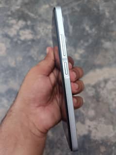 selling hot 30 . . 8+5 GB 128