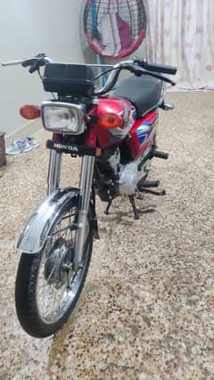 Honda CG 125 red color