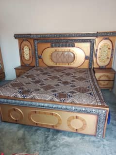 1 adad Bed Set Available for sale