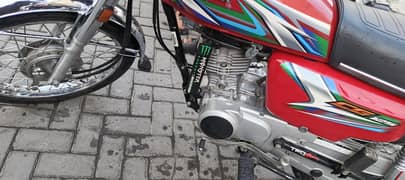 Honda 125, lush condition