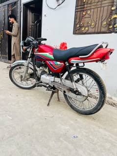 CD HONDA 100 /  . BIKE FOR SELL .