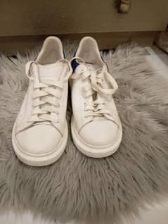 Alexender McQueen Sneakers