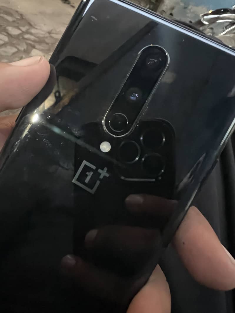 totaly new phone one hand use no scratch no rougf use 5