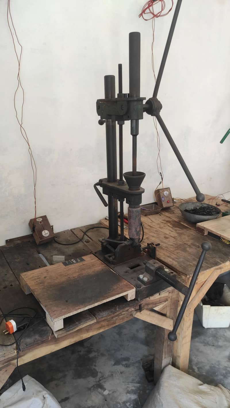 hand molding machine 2