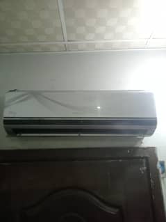 Kenwood 1.5 ton ac