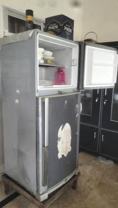 fridge for sale in good condition