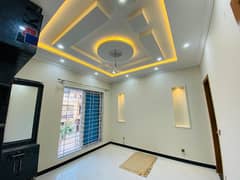 Brand New Designer Spacious 8 Marla 3 Sides Corner Upper Portion Separate Gate For Rent