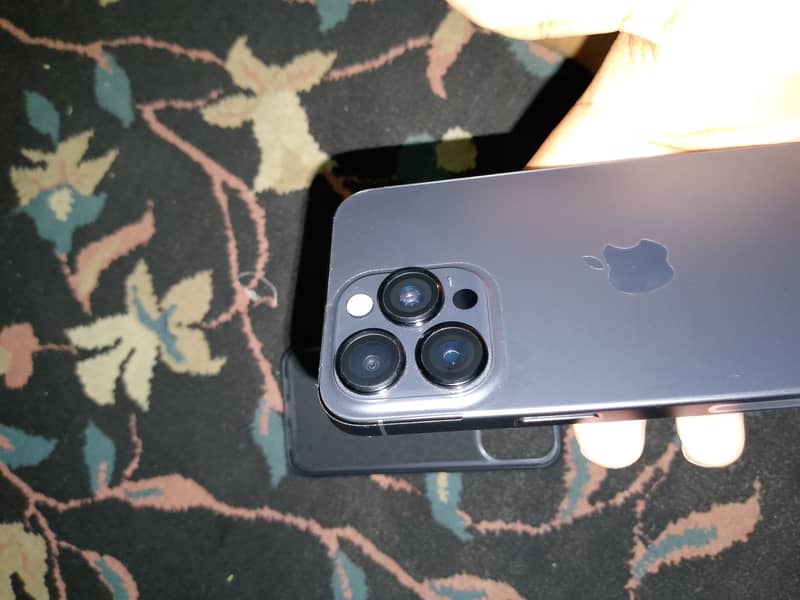 Iphone 15 pro max with complete box 2