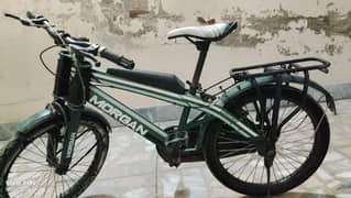 cloure green and black