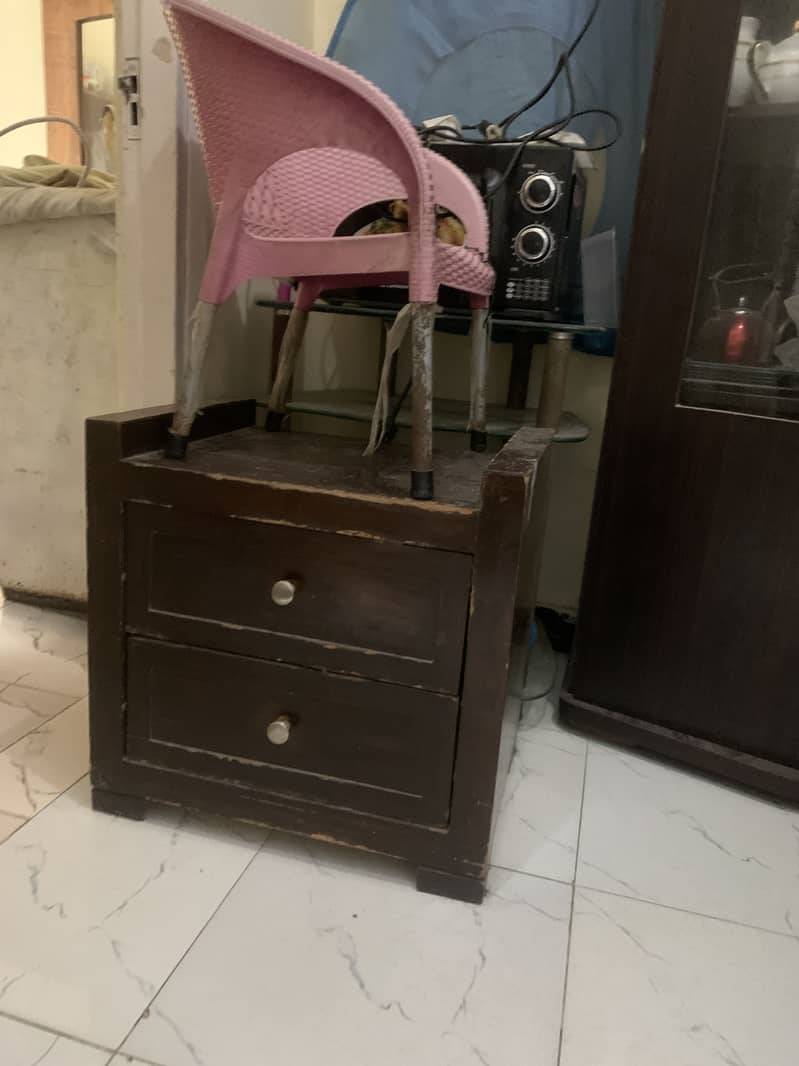 Dressing table and side tables in just 10,000 2
