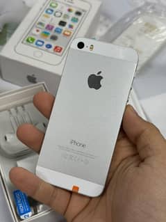 iPhone 5s 64gb with box 0326===7588===689 WhatsApp no