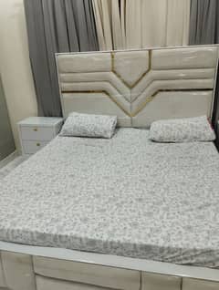 white King size bed