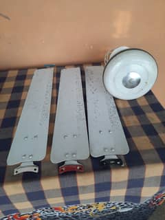 Ceiling fan full size in good workung condition