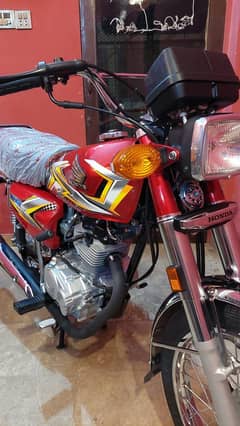 HONDA 125 2025 MODEL BRAND NEW CONDITION GOLDEN NUMBER