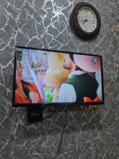 Samsung LED Tv 32 Inches Simple