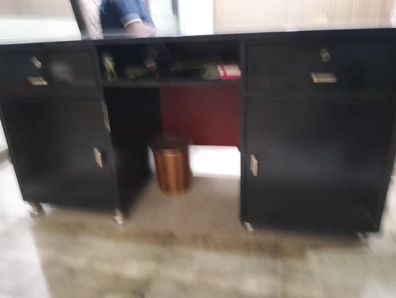 office table with side table 1