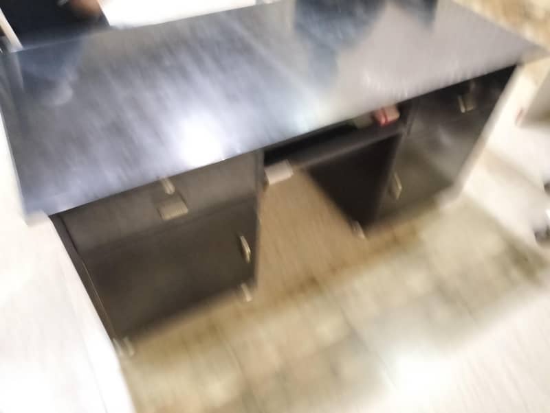 office table with side table 3